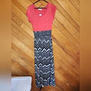 Daily Special medium pink, black and white tshirt top elastic waist maxi dress